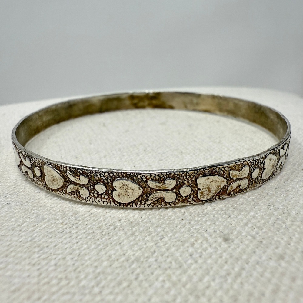 Vintage Mexico Bangle Bracelet‎ Hearts Textured Silver Tone Stackable Minimal